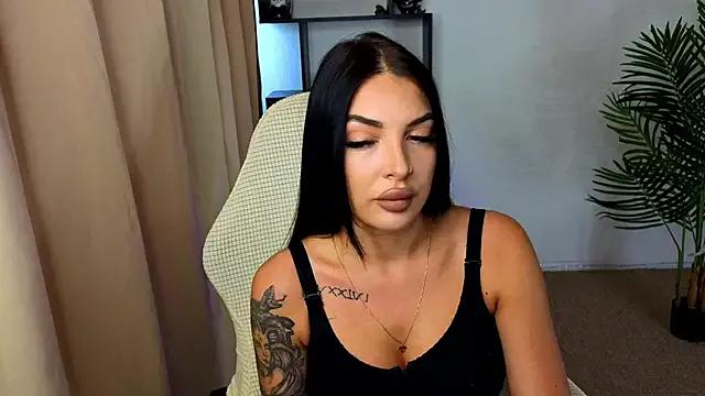 Raven_Ink from StripChat is Freechat