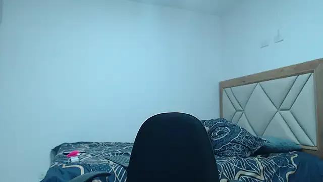 Rebecca_Adele_Naughty from StripChat is Freechat