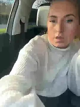 RebeccaSquirtsXXX from StripChat is Freechat