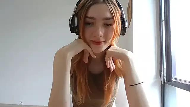 RedheadMisty from StripChat is Freechat