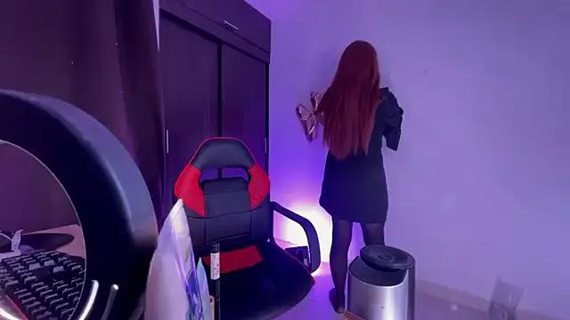 regina_mills_milk from StripChat is Freechat