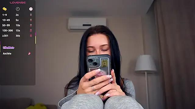 RendaBaatz from StripChat is Freechat
