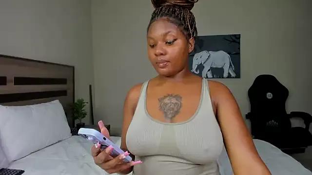 Renee-18 from StripChat