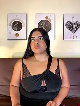 RileyFlame from StripChat is Freechat