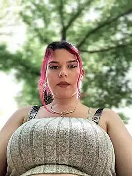 RiriRoseey from StripChat