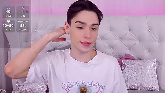 RobbyCharming from StripChat