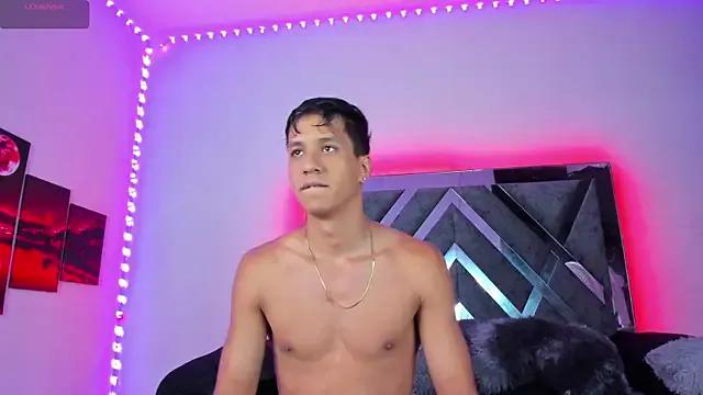 Robertmiller21 from StripChat is Freechat