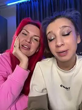RollingGirlzzz from StripChat