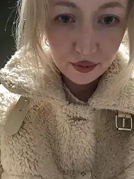 RonnieKiss from StripChat is Freechat