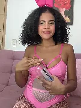 Rose-andres from StripChat is Freechat