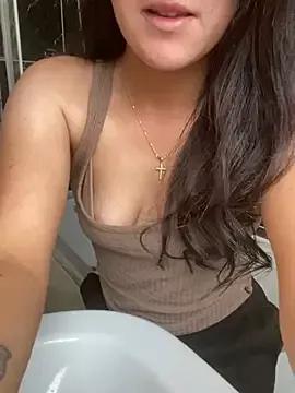 Rose_Anderson from StripChat is Freechat