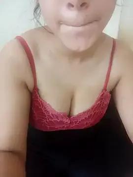 Rose_piya from StripChat is Freechat