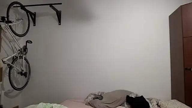 Rosea_Champagne from StripChat is Freechat