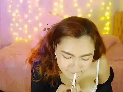 rosegoldseraphine8 from StripChat is Freechat