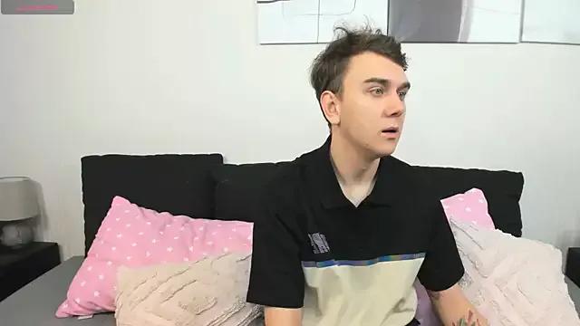 RoseRyan from StripChat is Freechat