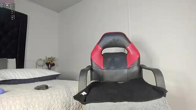 Roseshelbyy from StripChat is Freechat