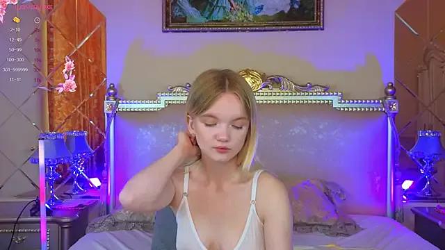 RosesKate from StripChat is Freechat