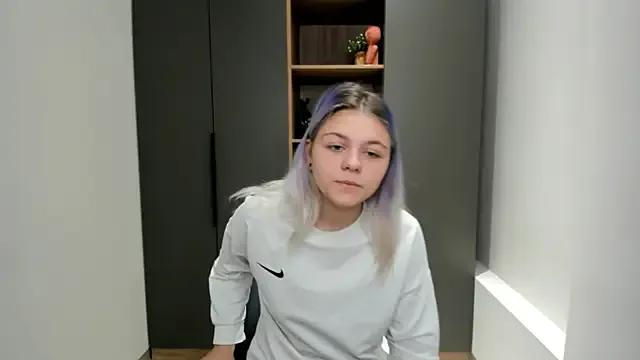 RosettaKarlstad from StripChat is Freechat