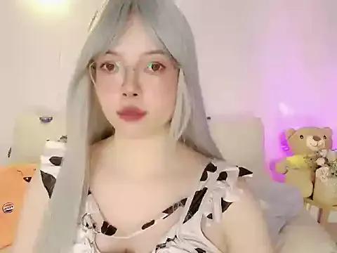 Rosiee- from StripChat is Freechat