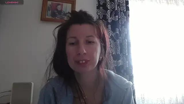 RosieHayes from StripChat is Freechat