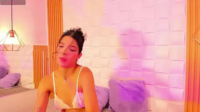 RosieJohnson from StripChat is Freechat