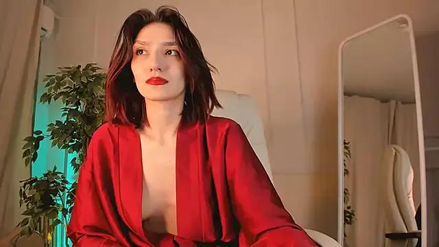 RoxannaG from StripChat is Freechat