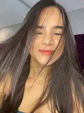 Roxanne_Hale from StripChat is Freechat