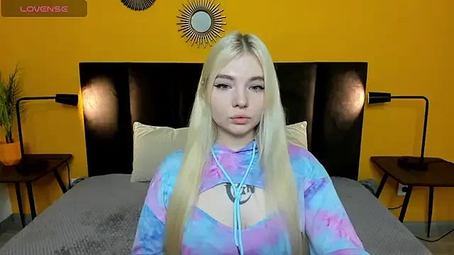 RuthBryant from StripChat is Freechat