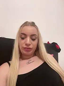 RuxyCatrina from StripChat is Freechat