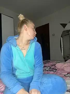 RuxyCatrina from StripChat is Freechat