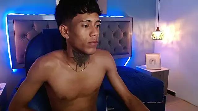 RyanKing19 from StripChat is Freechat