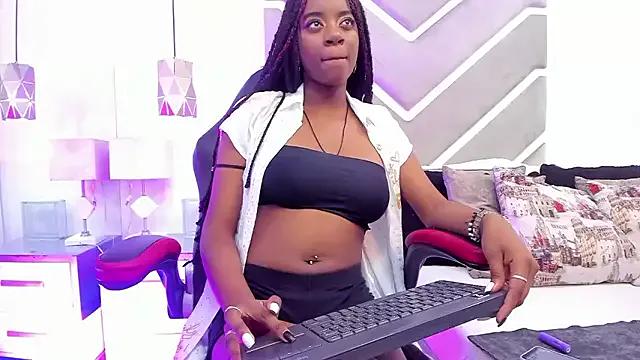 SabrinaBrownn from StripChat is Freechat