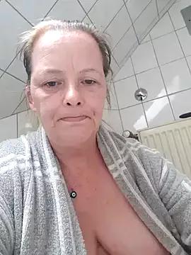saharaheiss from StripChat