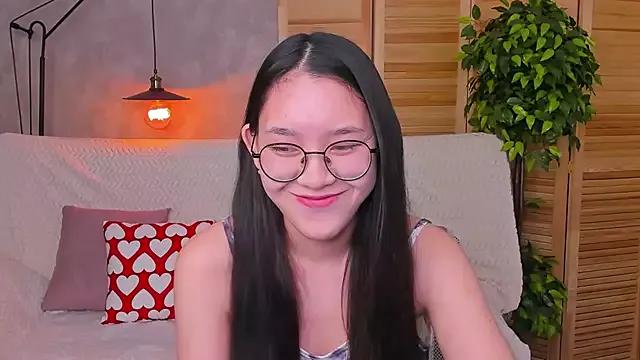 sakura_yuki from StripChat is Freechat