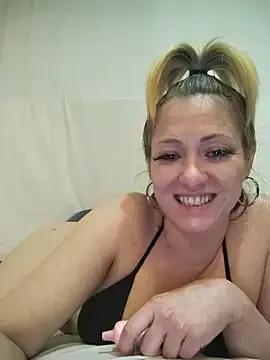SallyCumLaude from StripChat