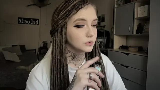 SallyJohnson from StripChat is Freechat