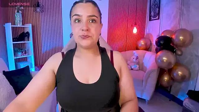 Salma_deep from StripChat is Freechat