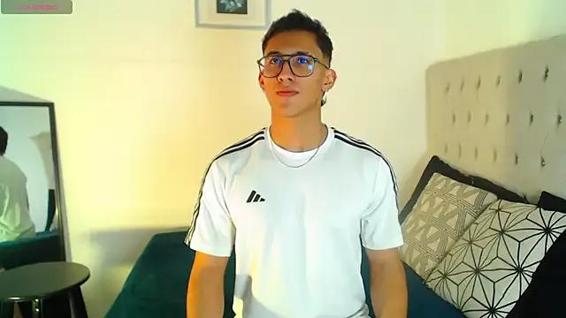 SalvadorFit from StripChat is Freechat