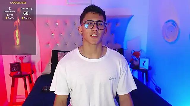 SalvadorFit from StripChat is Freechat