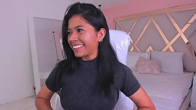 samantaa_shy from StripChat is Freechat