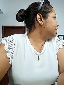 Samaraa_Lee from StripChat is Freechat