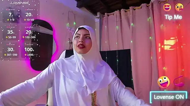 SamiraAlabi from StripChat is Freechat