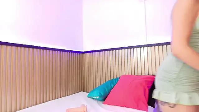 Sammy_Lovee from StripChat is Freechat