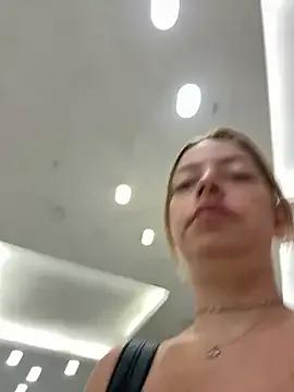 Sandra_Jo from StripChat is Freechat