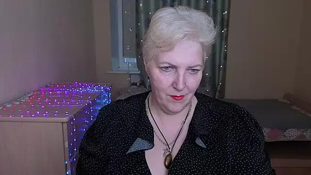 Sandra_Snowy from StripChat is Freechat