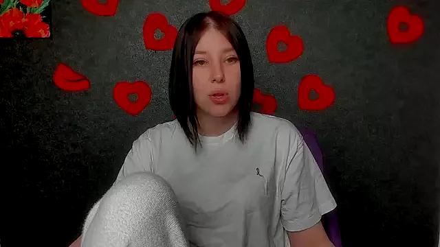 Sannyflover from StripChat is Freechat