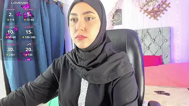 Sara-Yasin from StripChat is Freechat