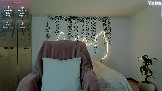 sara_doll77 from StripChat