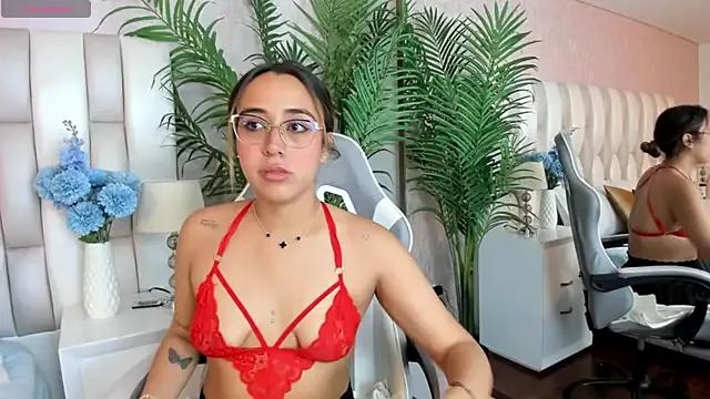 sara_ospina_ from StripChat is Freechat