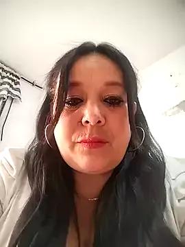 sara_pineros from StripChat is Freechat